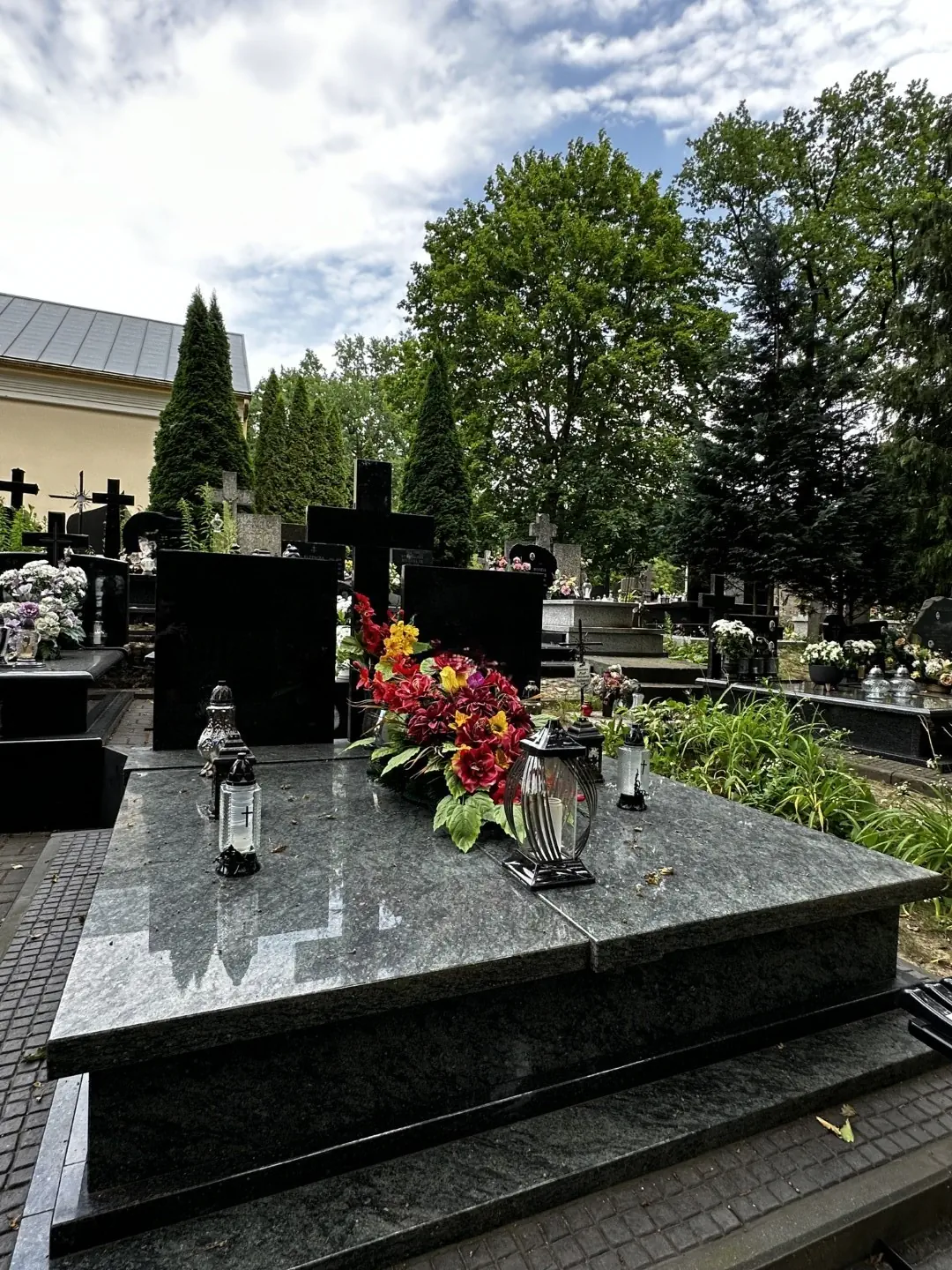 Nagrobki podwójne