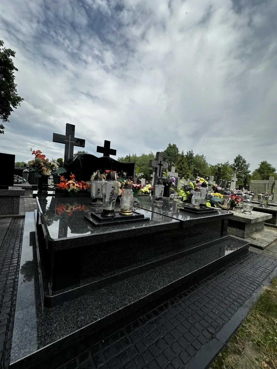 Nagrobki podwójne