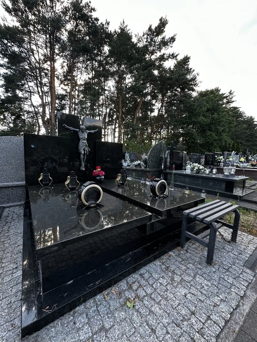 Nagrobki podwójne